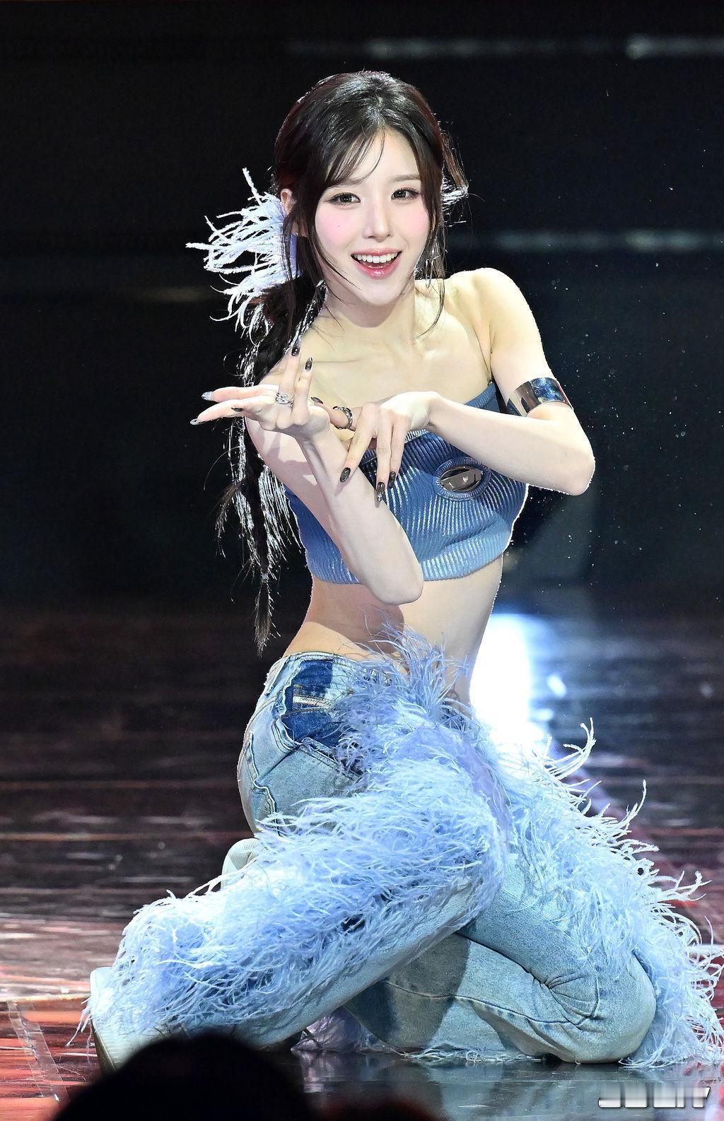 对田姬振的血统表示怀疑美的不像人类这个种族✨​​​