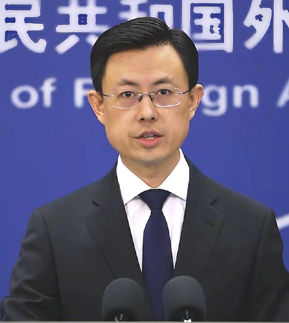 泰柬冲突第11天，泰国海陆空全面行动！关键时刻，中方出手！根据央视新闻的报道。