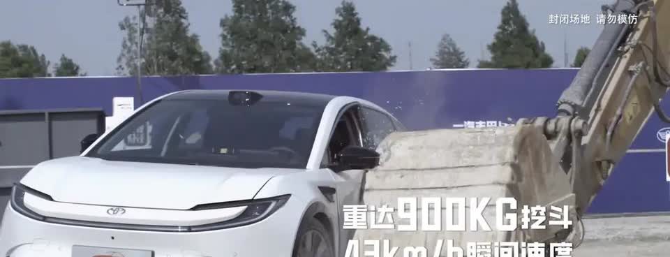 一夜之间车圈传来三大消息：1、奥迪确认暂停全面电动化计划，撤回停售燃油车时间