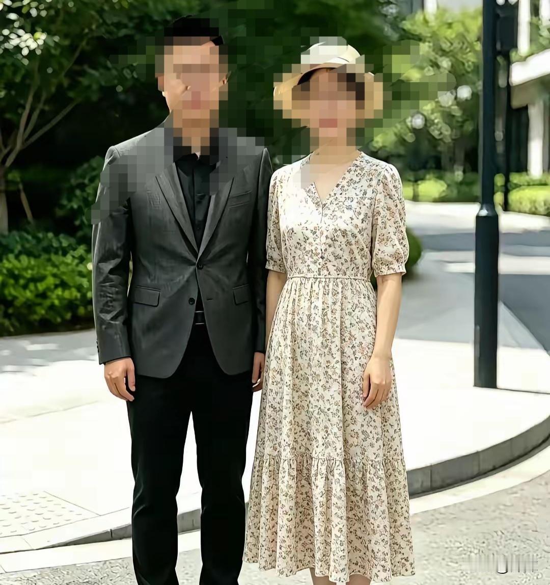 朱女士离婚案开庭那天，旁听席上有人低声问：“唐先生，您到底为啥出轨？”唐