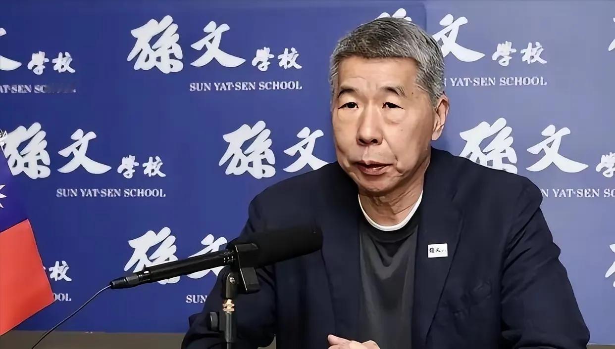 悲哀啊！居然没有国民党大佬站出来明确支持郑丽文和张亚中参选，连洪秀柱这样的人，也
