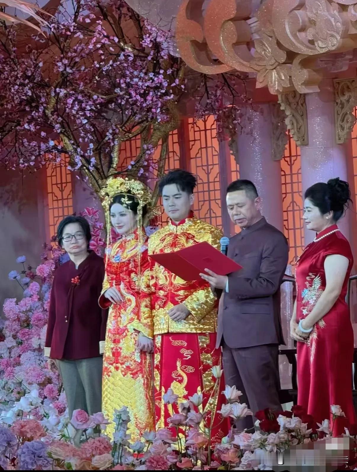 看到没有，我们都看错了这场豪门联姻。张俊杰和高海纯的结合，表面是奶茶老板攀上