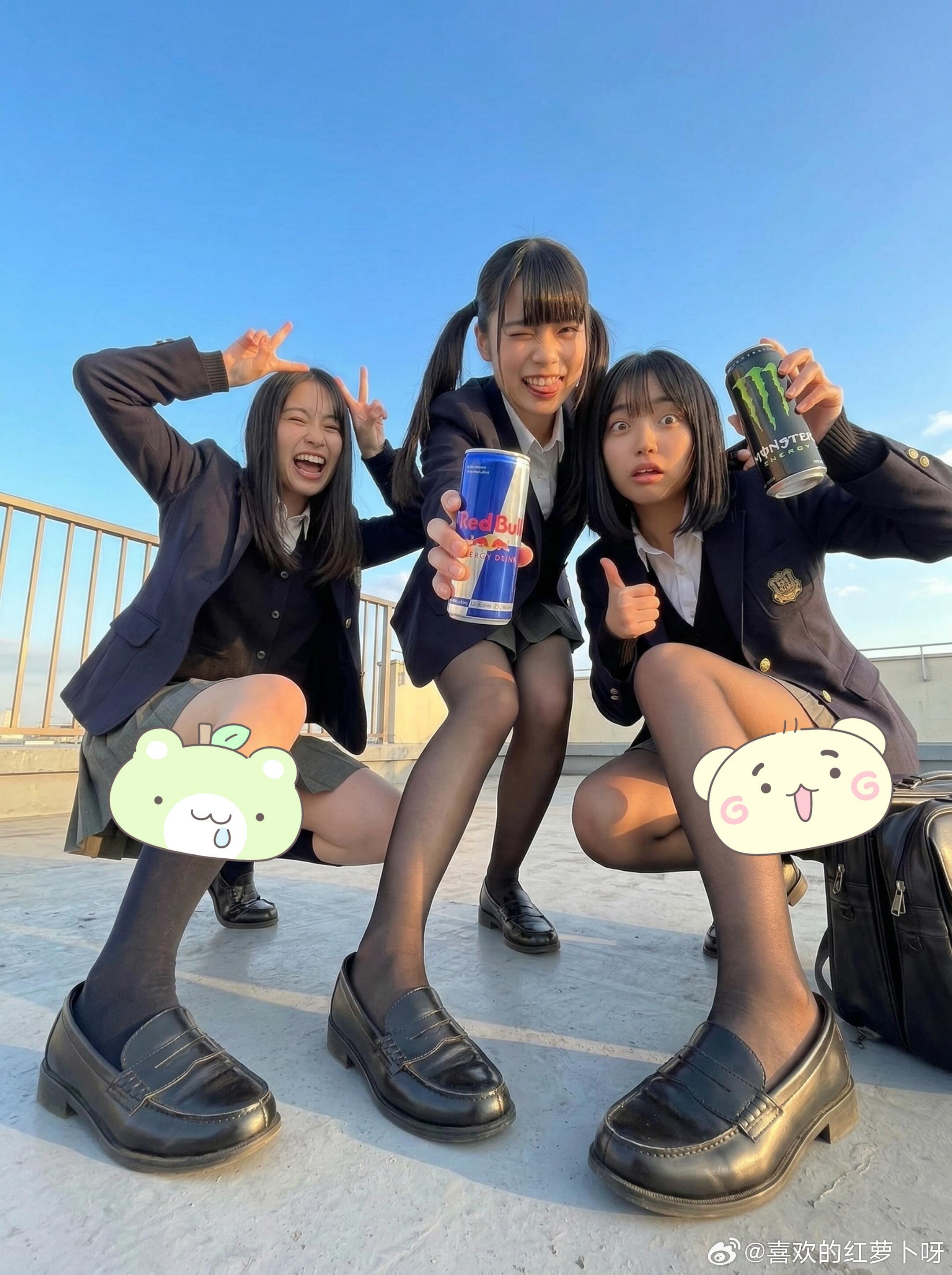 开学季青春没有售价，天台和闺蜜就在当下~