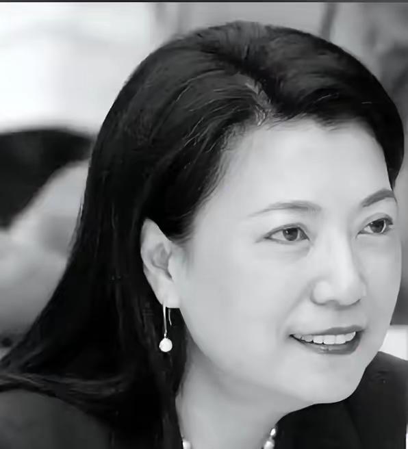 谁也没想到！撑起蒋家门面的竟是外来儿媳曾经权势滔天的蒋家，风光一时无人能及