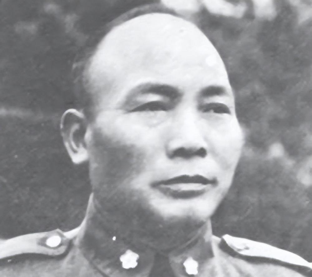 1948年，与我党有血海深仇的国民党特务头子康泽在襄阳被捕，远在西柏坡的毛主席知