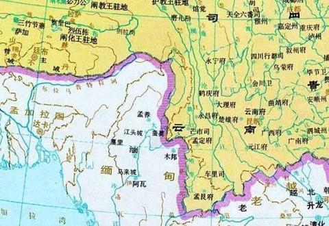 明朝有一句非常硬气的国策：“不和亲，不纳贡，不割地，不赔款。”对比汉朝送公主去
