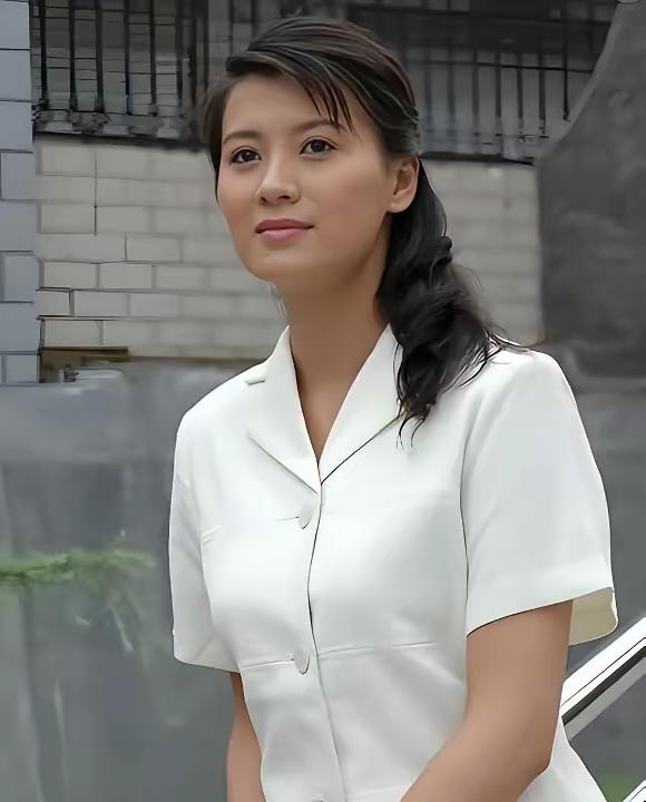 史兰芽是陈道明的梦中情人那李媛媛算什么？在剧中陈道明被李媛媛迷的不要不要的。在
