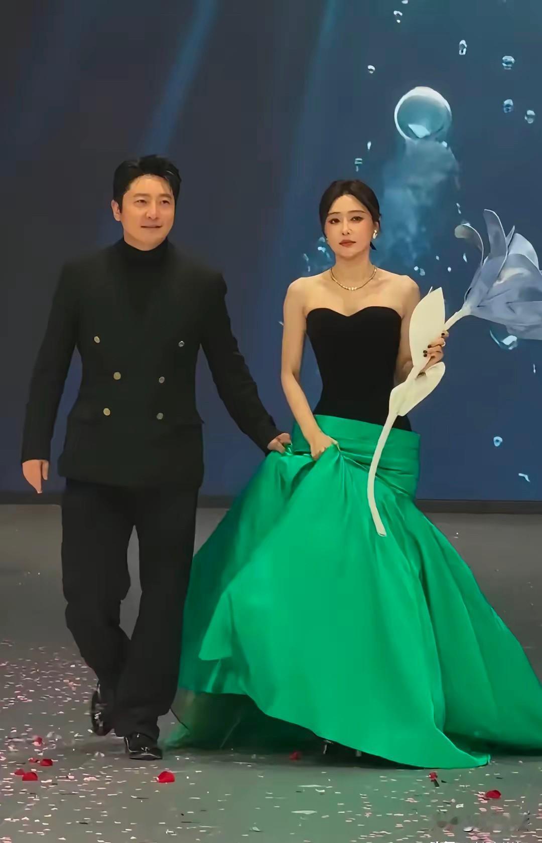 郭京飞要不你还是退圈吧尖叫之夜上，两次登上热搜，不是因为作品，而是给女演员提