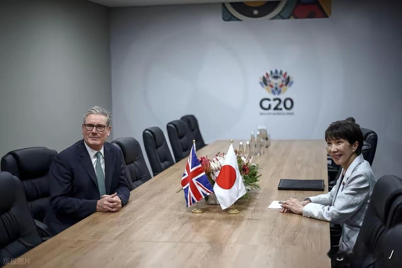 斯塔默访日本半天游，高市早苗的救命稻草成了空心稻草！1月31日，英