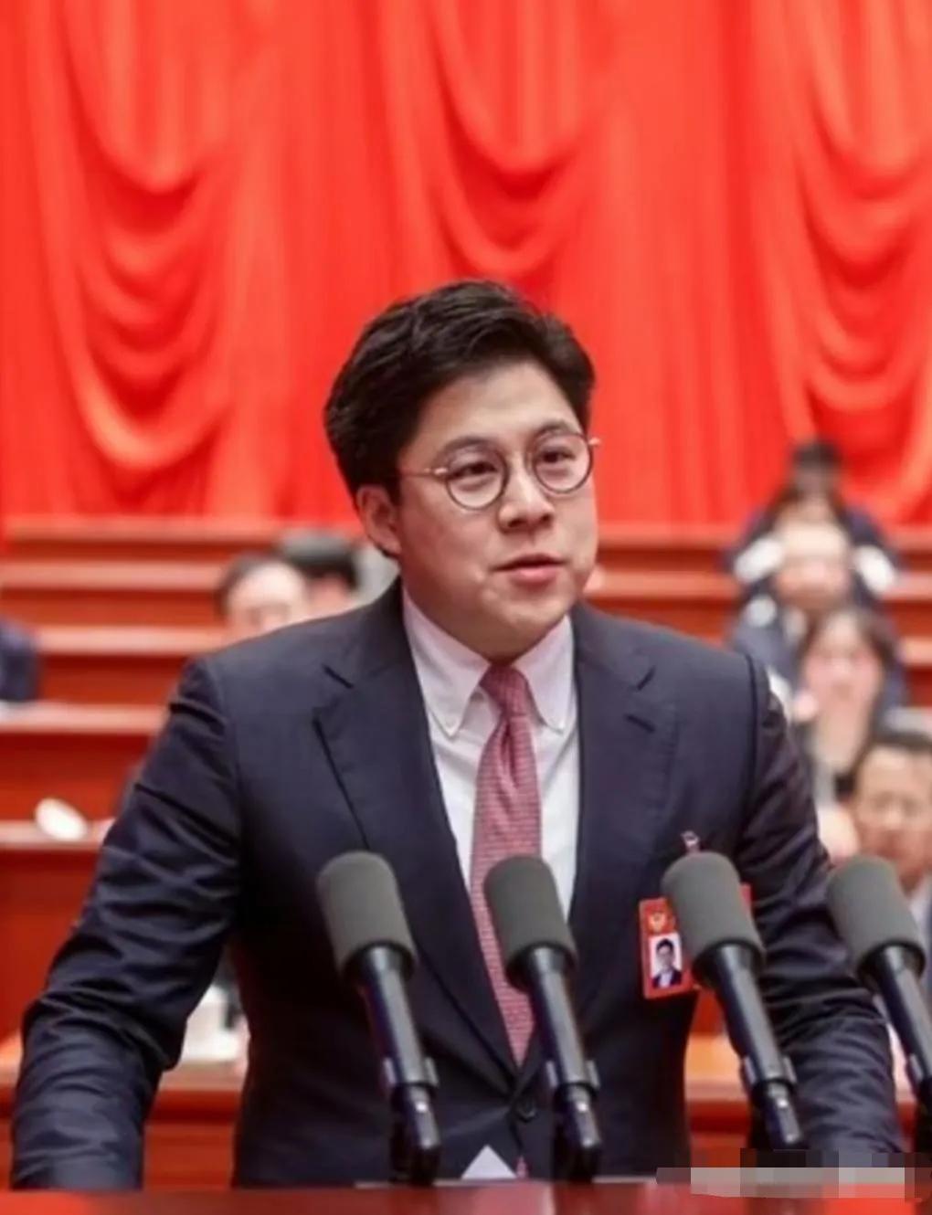 太刚了！霍启刚拒捐日本地震引热议，一句话戳中无数国人的心成龙大方捐出180