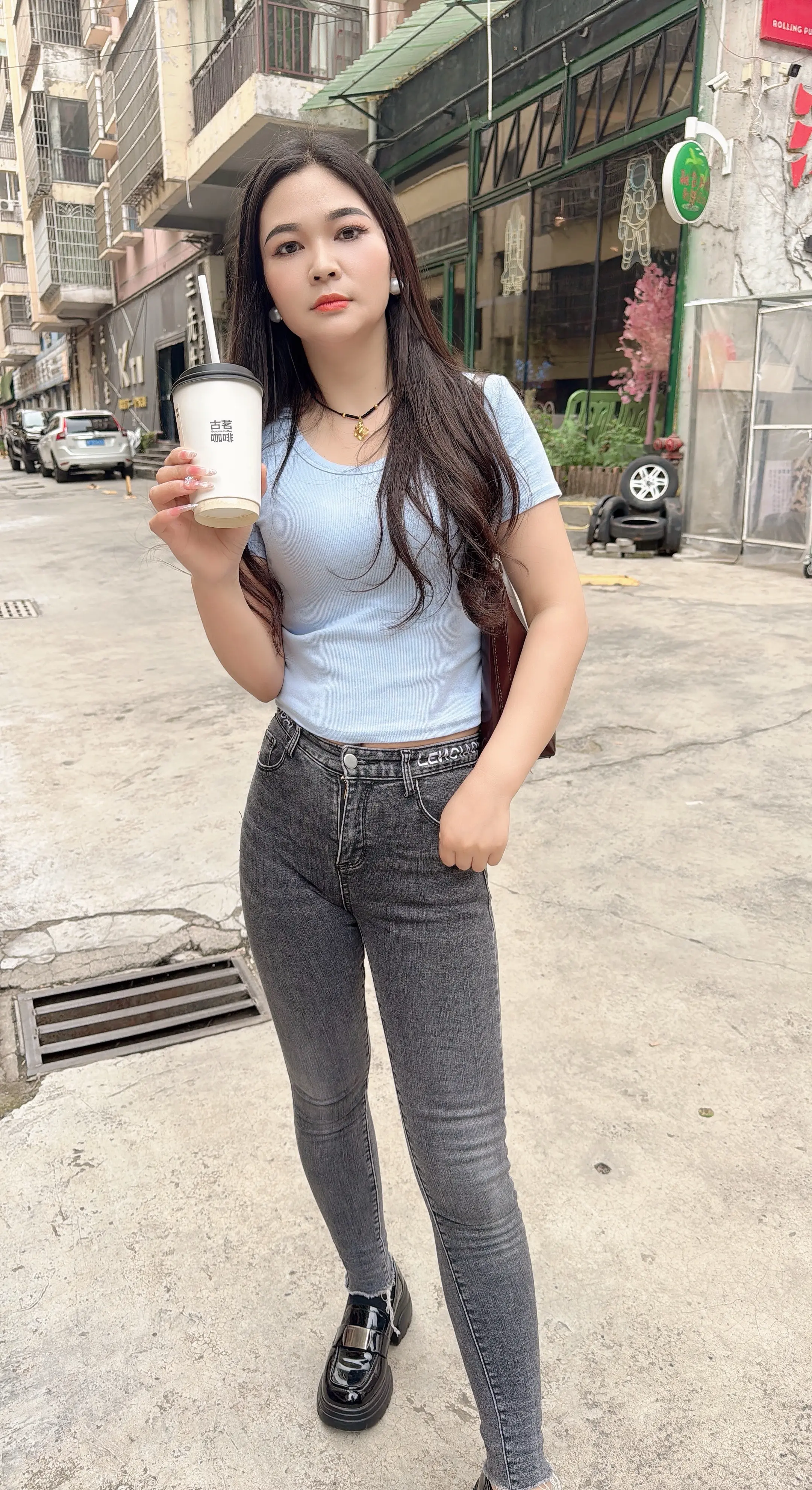 奶茶一杯快乐加倍