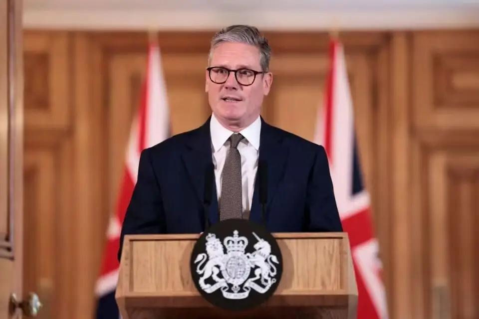10月5日，英国按欧盟强硬要求准备对中国电动汽车加征关税据外媒10月5日