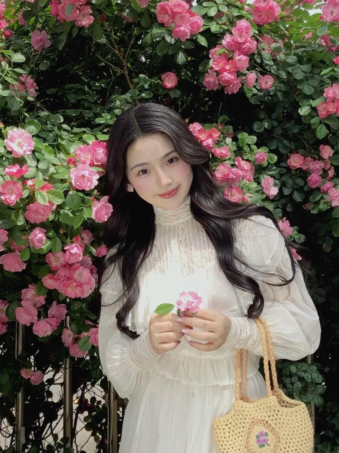 粉嫩蔷薇少女情怀浪漫时光美妙的仙女时尚温柔穿搭