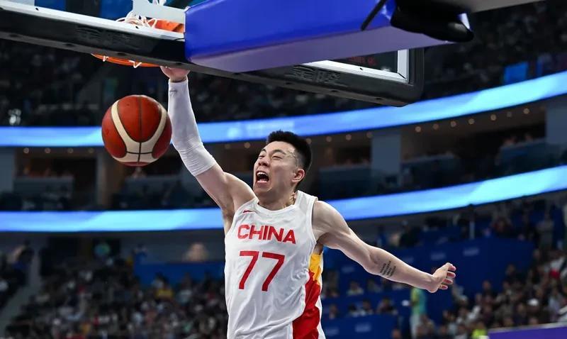 CBA本赛季疯了吧！！有消息称上海男篮有望得到张镇麟，上海疯了吧！那刚刚培养出来