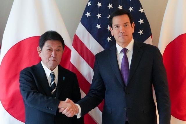 日本外务大臣茂木敏充发文说：“今天早上我第三次参加完慕尼黑安全会议后回到了家。国