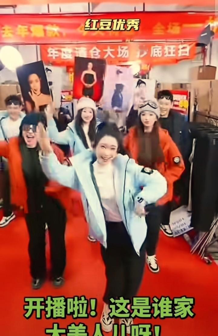 都以为红豆被“分手”了，我告诉你，她这是“毕业”了。没有哭闹，没有躲藏。木森