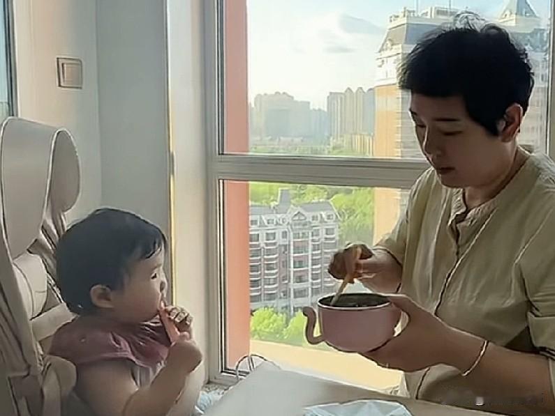 很多人问我，婆媳怎样才能处好。其实婆媳，本来就是两个陌生人，因为一个儿子，走到