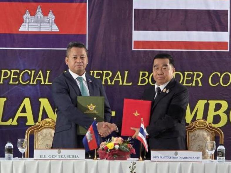 泰国明明占了上风。却签了份吃亏的协议？仗打了二十天。泰国和柬埔寨签了。