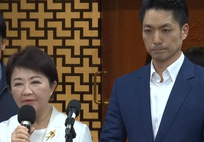今日下午，台北市长蒋万安与台中市长卢秀燕一同前往“行政院”，出席“食品安全卫生管