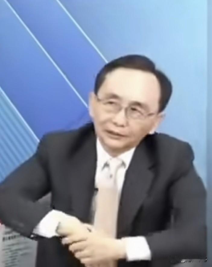 台湾媒体人吴子嘉是真的看不惯沈伯洋，吐槽起来一点情面都不留。沈伯洋放话，要是