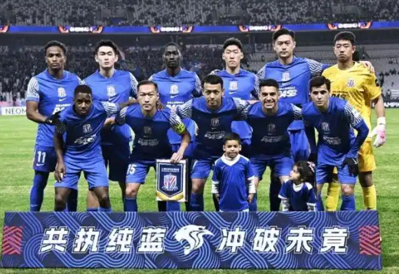 北京时间12月10日，亚冠精英联赛第6轮东亚区最后两场赛程如下：第一场18：0