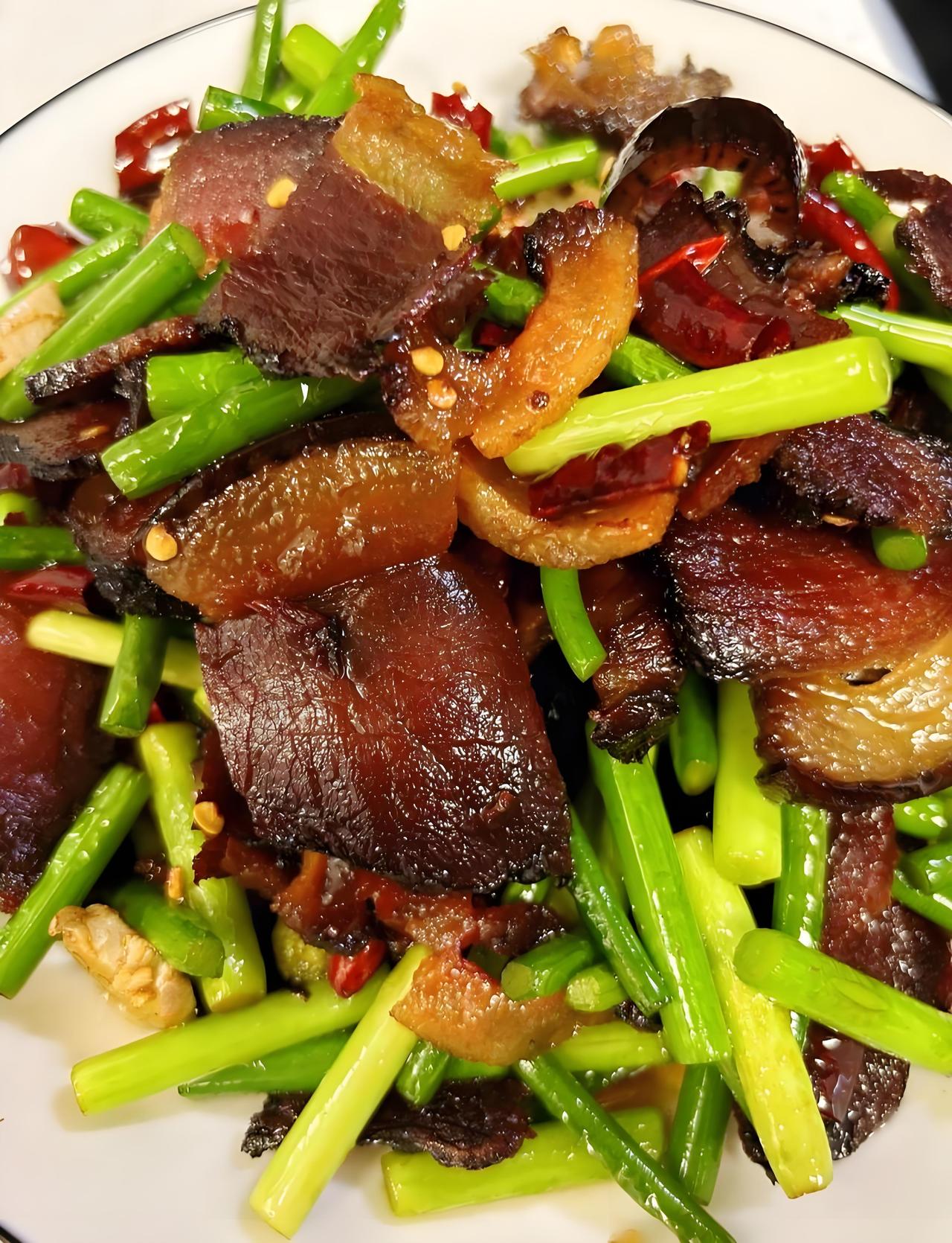 高血压五年，真心劝病友们：腊肉再香也别碰，就像我差点出事！我患高血压五年多