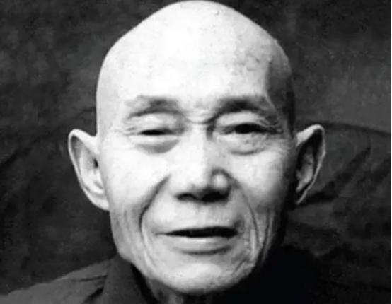1940年，一个27岁的河南农家小子，带着一把驳壳枪闯进日军华北五省特务机关总部