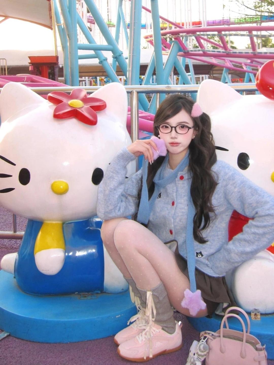 见过哪些令人心动的街拍照片?少女摄影|NO.0297期古灵精怪美少女户外随