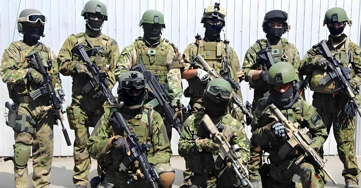 美：老弟呀！缅甸抓了我们七个专家。中：啥专家？美：玩无人机的，带头的是马修