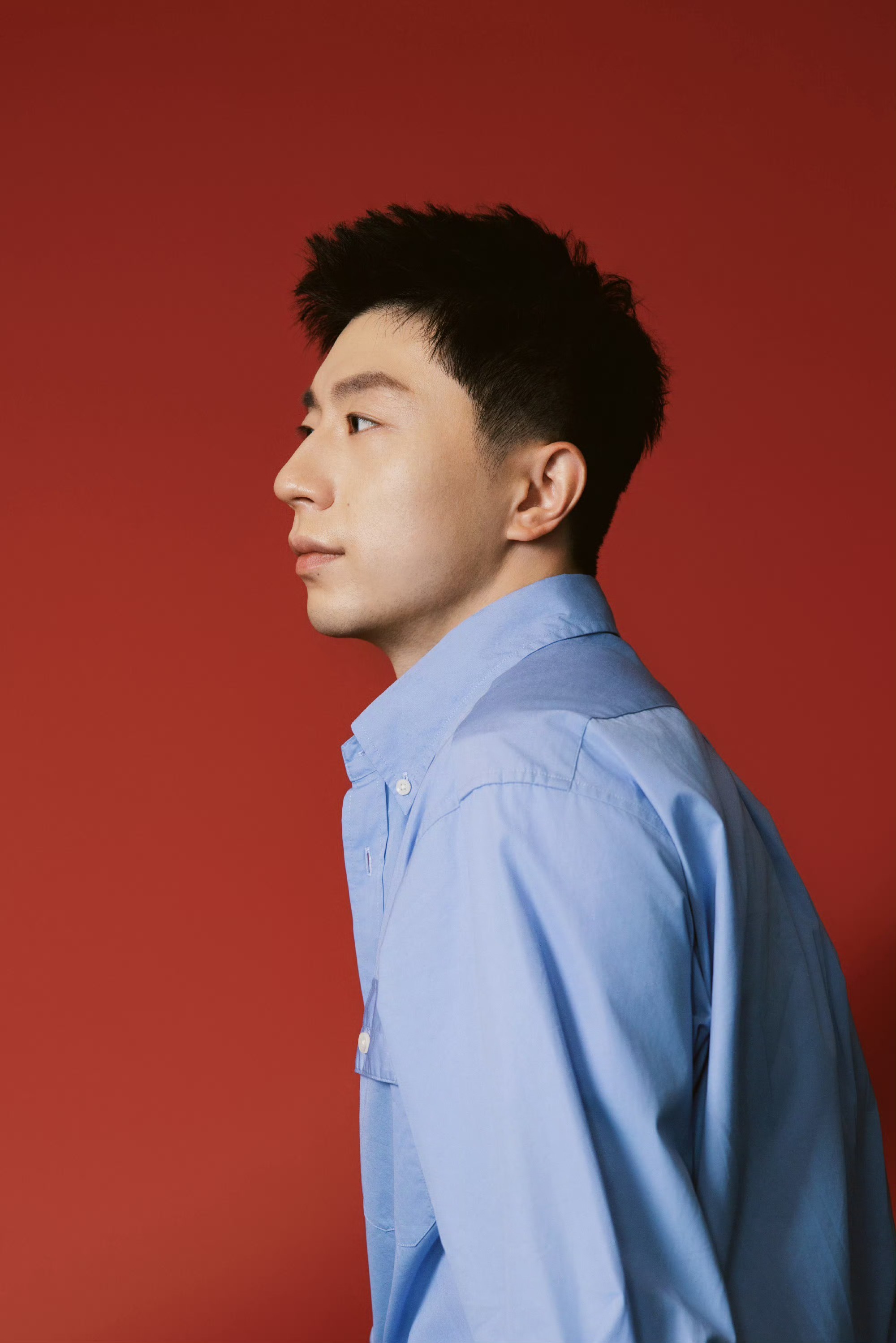 什么叫复合感的帅气马龙身上最打动人的，就是那种既耀眼又亲切的气质。作为运动员，