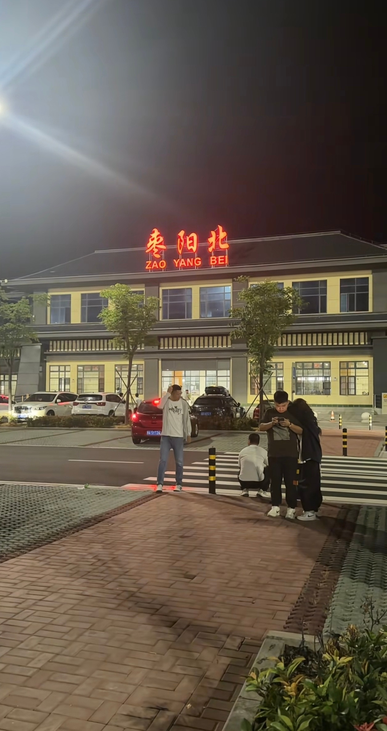 说实话，买车就得考虑自己的实际情况，像我连续最多也就开个300公里，买了600多