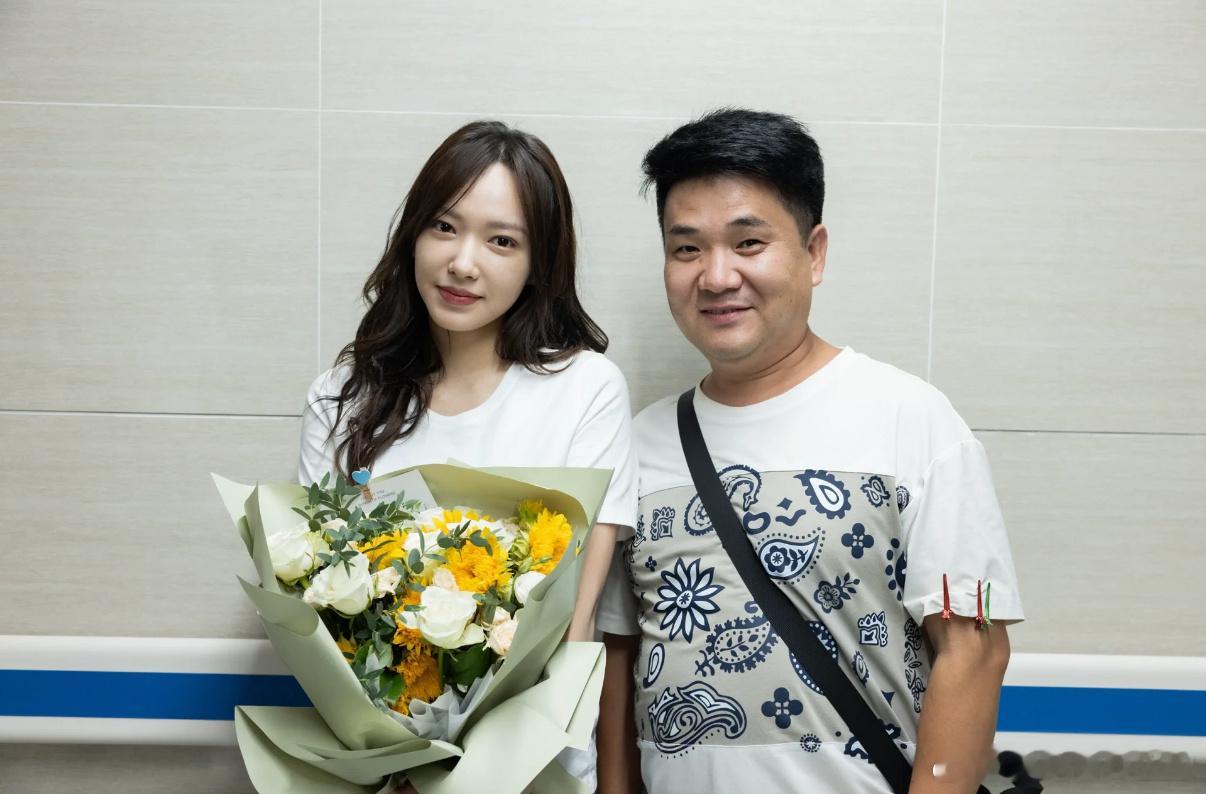 程潇人之初合照➕1希望今年能看到我们龙钰​​​