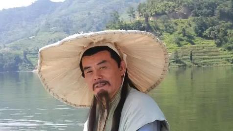 1617年的江阴，徐府内宅气氛像浸了冰。侍女周氏的小腹一天天隆起，正妻罗氏摔