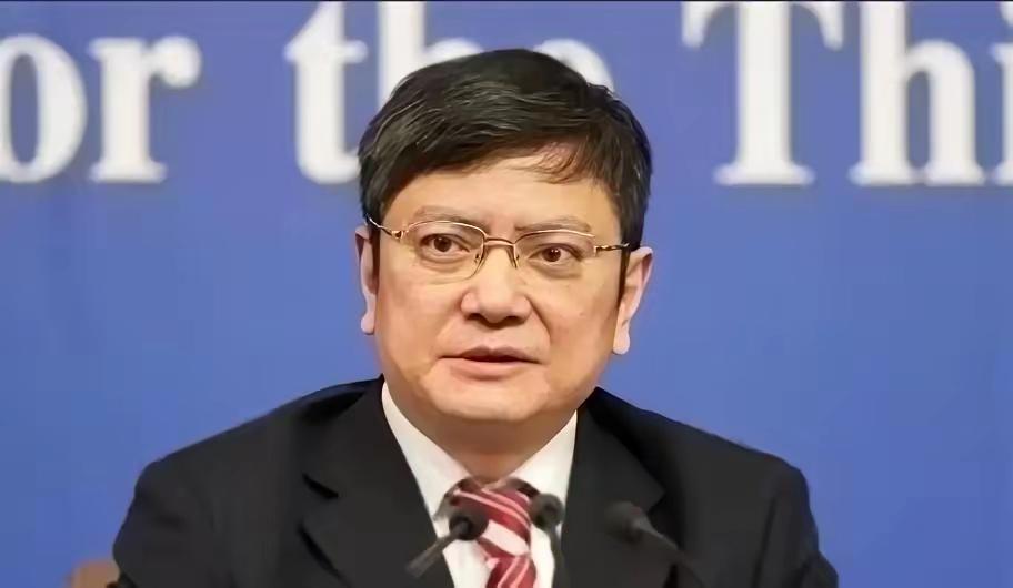 郑强教授这话，算是把窗户纸捅破了。他说AI再这么搞下去，饭碗都要成问题了。​