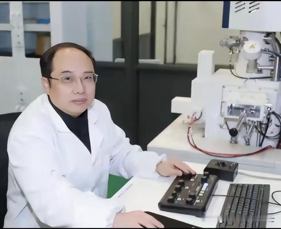 江苏科技大学教授郭伟履历造假可谓是登峰造极，在我们学术历史上也是罕见的。他的