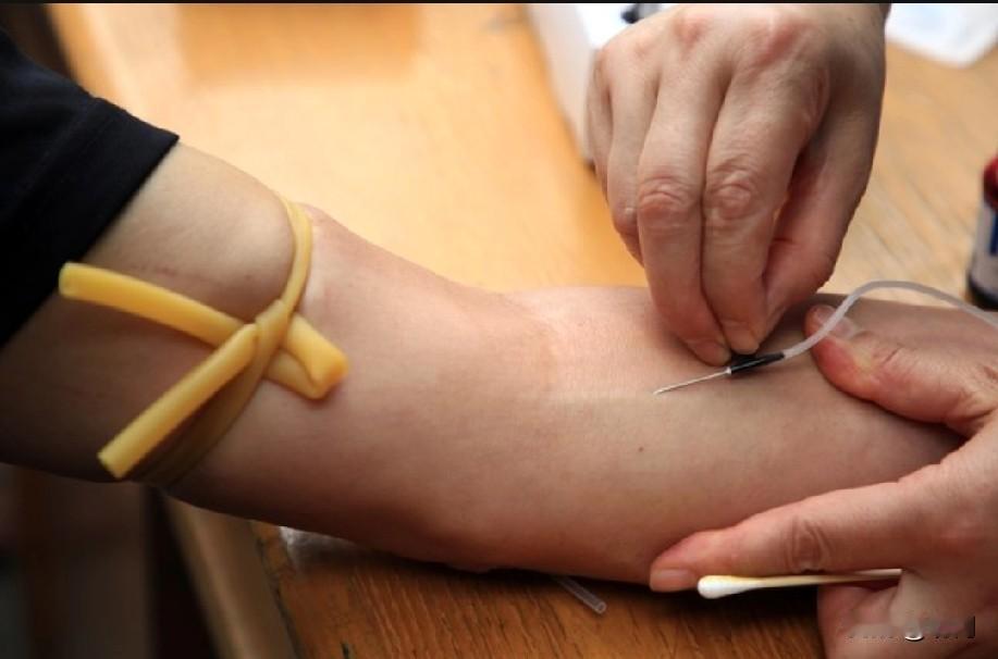 “防不胜防，大家不要贪便宜！”近日，杭州，据说有一诊所到当地小区进行义诊，本