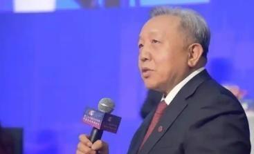 这才是人民的真专家！人大教授吴晓求尖锐揭露：普通老百姓取钱干什么，根本不是银行该