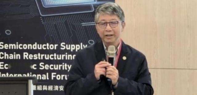 在中国宣布突破7nm芯片技术后，作为全球芯片代工巨头的台积电的顶尖工程师杨光