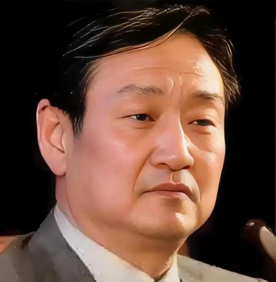 72岁央企老总成“最强继父”！26年把巴图宠成心头肉，亲爹英达的隔空喊话只换得沉