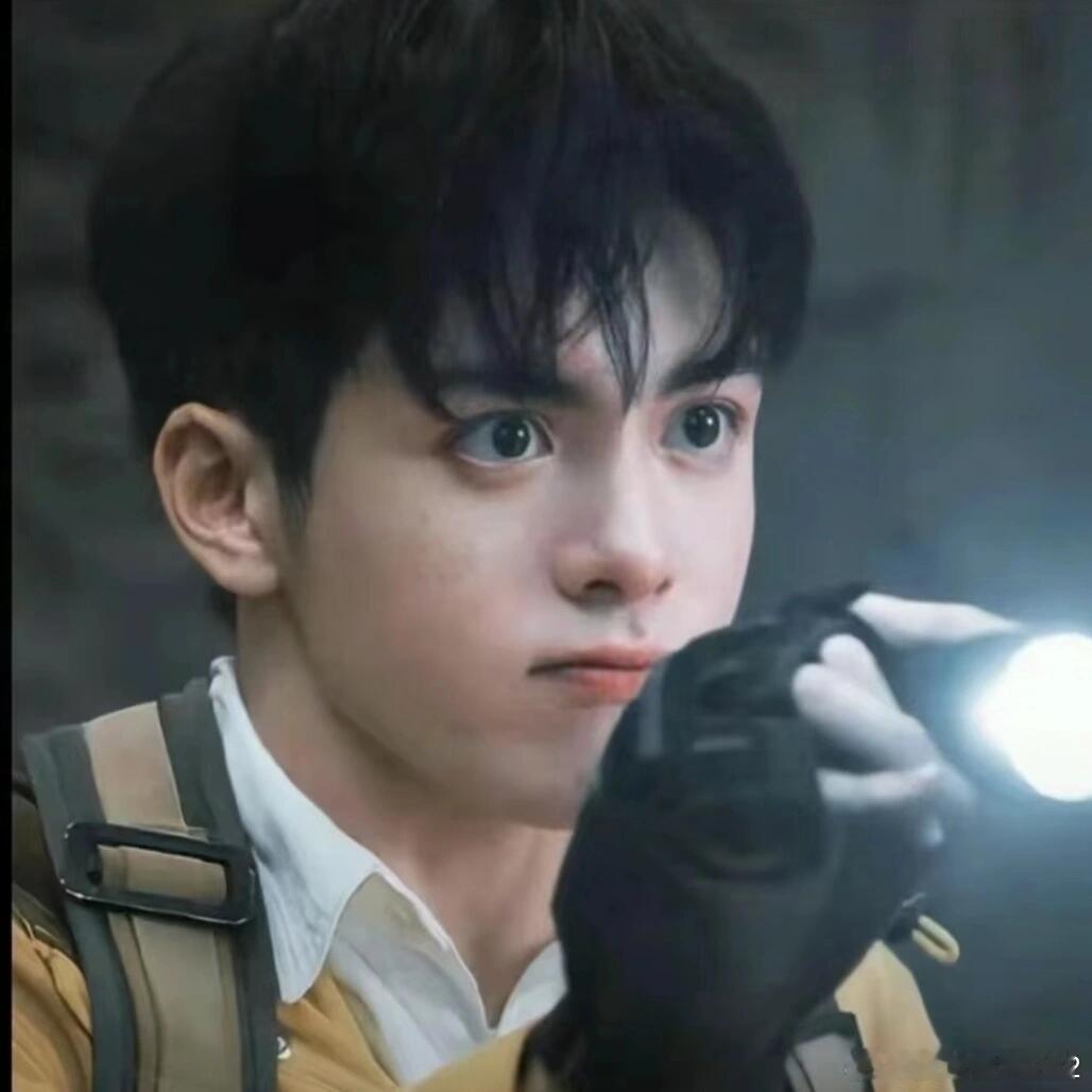 先当孙子再当爷的男人出现了真的有被曾舜晞给帅到了少年感和爹系的反差很绝此时此