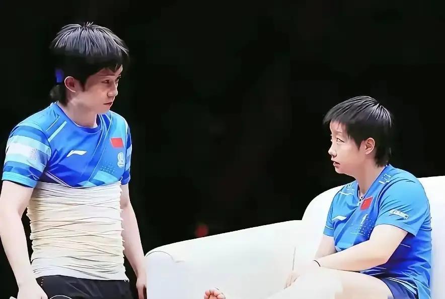 运动员夺冠风光，背后常藏着不敢说的伤。莎莎和大头聊天透出个实情，受伤了第一反应是