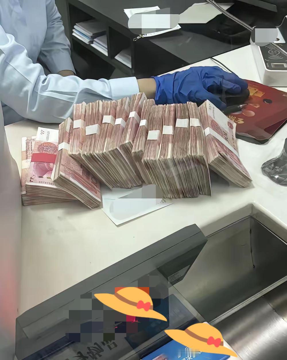 刚贷出50万以为能喘口气，结果银行一个电话差点让我原地“起飞”。这种前脚填完网贷