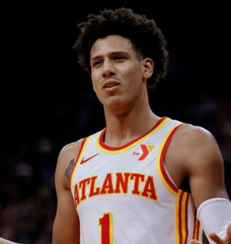 杰伦约翰逊准四双，老鹰战胜爵士。NBA常规赛，老鹰客场挑战爵士，这场比赛，杰伦约