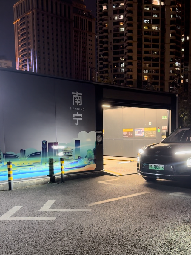 新8提车10天初体验总体还行热门爆款车型要靠抢，新8我是33秒左右锁单成功的，