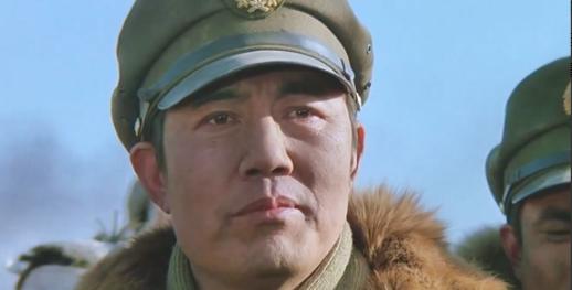 1948年10月23日，廖耀湘命令宪兵去枪毙作战不利的师长戴海容。宪兵闯进溃逃的