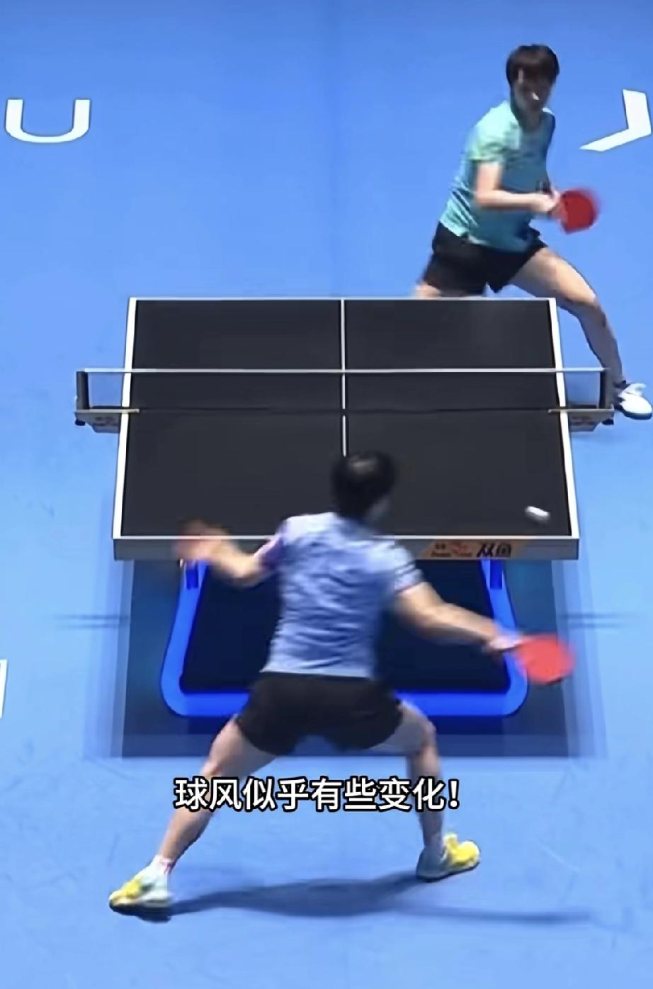 莎莎极限救球太飒了！10：9时，曼昱真是加了最大角度，左右调动孙颖莎，没想到，