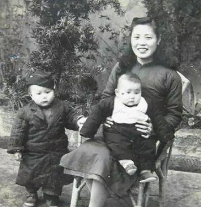 1919年，黄金荣促成章士钊与奚翠贞的相识，却埋下了一场家庭风暴的种子。