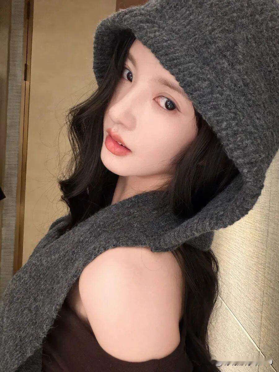 刘些宁松弛感美图