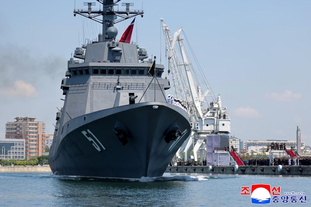 “朝鲜海军“崔贤”号驱逐舰入列典礼在6月23日，在南浦港隆重举行”。当地时间20