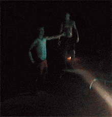 爆笑GIF: 虽然你违规停车了, 但是我没有违规走路啊
